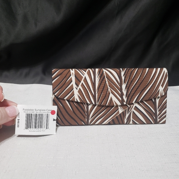 Vera Bradley NWT Mini Vivian Xbody & Case Set - Picture 12 of 15